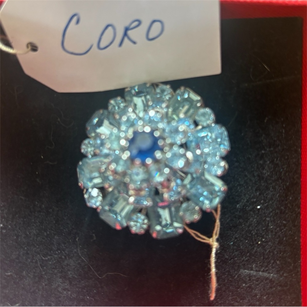 Vintage Coro Silver and Blue Crystal Brooch - Picture 2 of 4